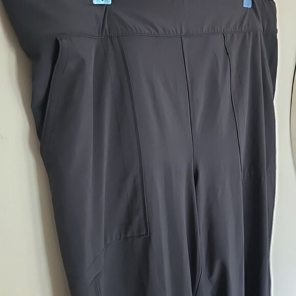 Athleta Straight Leg Womens Pants 16 Pull On Travel Lightweight Quick Dry Black - Picture 2 of 7